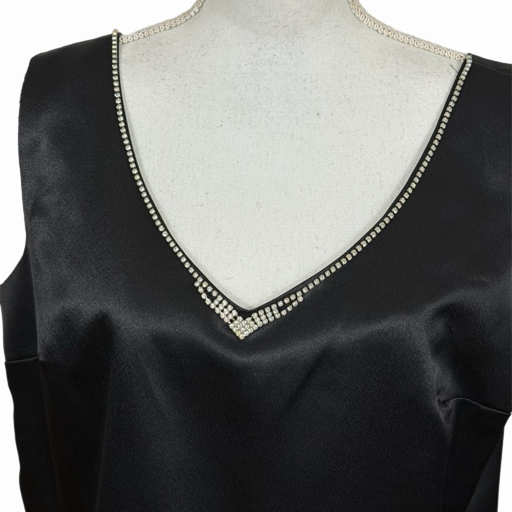 Woman’s Tank/cami Size 16 Black With Rhinestones Around Neckline - Picture 3 of 6